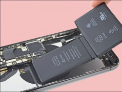 Thay pin iphone chính hãng lấy ngay
