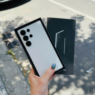 Samsung Galaxy S25 Ultra - Full Box