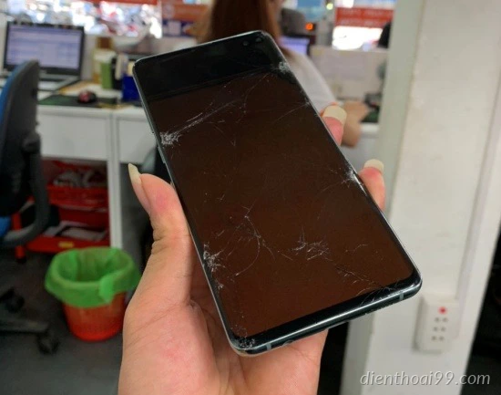 Thay màn Samsung S10 Plus giá rẻ tại Đà Nẵng