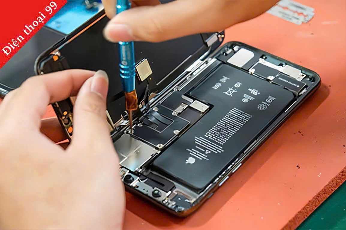 Thay màn hình iPhone 11 Pro Max