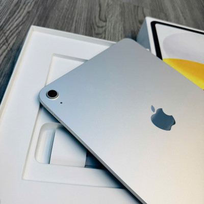 iPad Gen 10 10.9 inch 64GB (Wifi) - Like New - Full Box